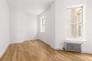 327 W 11th St, New York City, NY 10014 - Photo 5