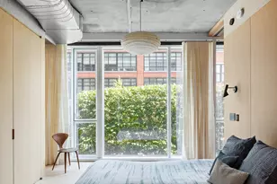 165 Charles St, New York City, NY 10014 - Photo 7