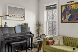 261 W 22nd St, New York City, NY 10011 - Photo 3