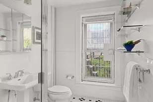 25 Charles St, New York City, NY 10014 - Photo 3