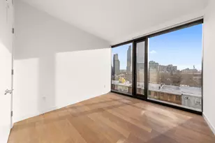 21-30 44th Dr, New York City, NY 11101 - Photo 7