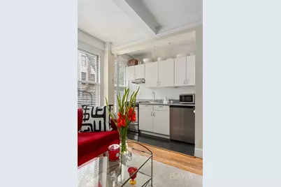 325 W 45th Street #319, New York City, NY 10036 - Photo 3
