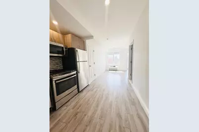 28-20 Astoria Boulevard #404, New York City, NY 11102 - Photo 3