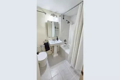 150 E 61st Street #2-D, New York City, NY 10065 - Photo 9