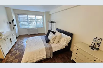 150 E 61st Street #2-D, New York City, NY 10065 - Photo 5