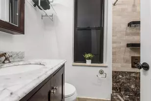 433 W 24th St, New York City, NY 10011 - Photo 3