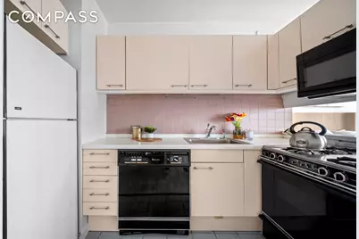 300 E 93rd Street #21C, New York City, NY 10128 - Photo 5