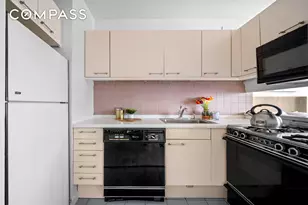 300 E 93rd St, New York City, NY 10128 - Photo 5