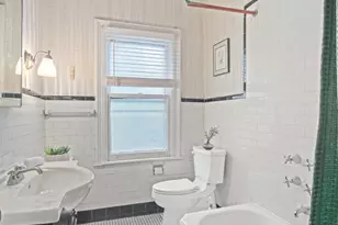 209 Argyle Rd, New York City, NY 11218 - Photo 29