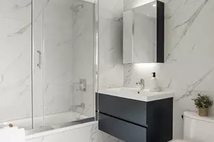 40-21 27th St, New York City, NY 11101 - Photo 3