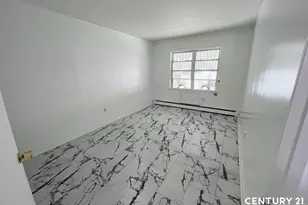 107A Suydam St, New York City, NY 11221 - Photo 9