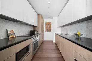 302 E 96th St, New York City, NY 10128 - Photo 3