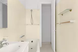 345 E 57th St, New York City, NY 10022 - Photo 11