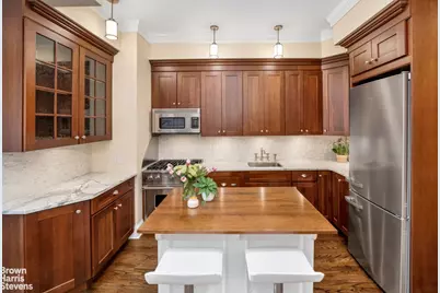 24 W 70th Street #PH4, New York City, NY 10023 - Photo 5