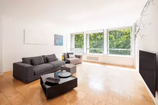 330 E 33rd St, New York City, NY 10016 - Photo 1