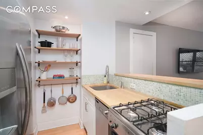 301 E 75th Street #2G, New York City, NY 10021 - Photo 3