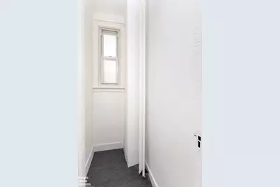 27 W 55th Street #44, New York City, NY 10019 - Photo 5