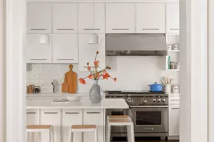 251 W 89th St, New York City, NY 10024 - Photo 5