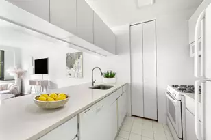 300 Albany St, New York City, NY 10280 - Photo 3