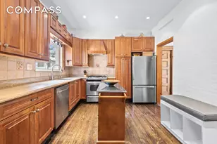 685 E 22nd St, New York City, NY 11210 - Photo 11