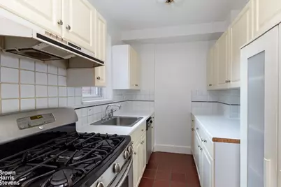 640 W 231st Street #5D, New York City, NY 10463 - Photo 7