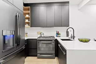 406 Midwood St, New York City, NY 11225 - Photo 3