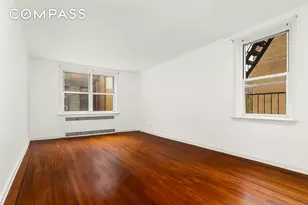 310 W 55th St, New York City, NY 10019 - Photo 3