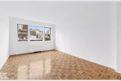 525 E 82nd Street #8D, New York City, NY 10028 - Photo 3