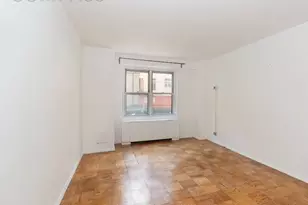 220 E 60th St, New York City, NY 10022 - Photo 7