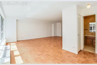 200 Central Park S #11K, New York City, NY 10019 - Photo 9