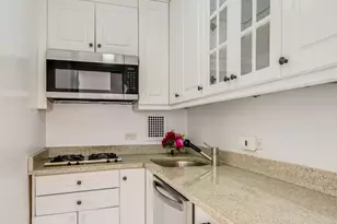 200 Central Park S, New York City, NY 10019 - Photo 13