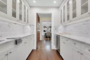 330 E 51st St, New York City, NY 10022 - Photo 3