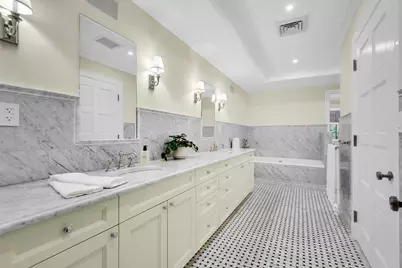 330 E 51st Street, New York City, NY 10022 - Photo 17