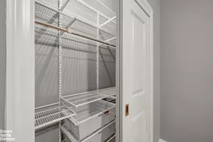 102 W 75th St, New York City, NY 10023 - Photo 13