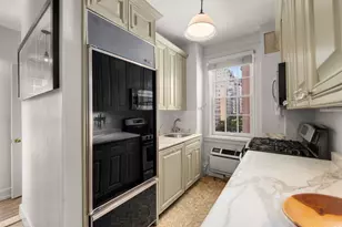 29 E 9th St, New York City, NY 10003 - Photo 7