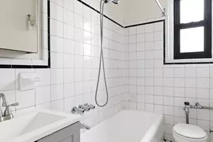 345 Montgomery St, New York City, NY 11225 - Photo 7