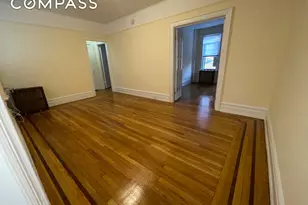 31-74 33rd St, Astoria, NY 11106 - Photo 5