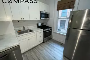 31-74 33rd St, New York City, NY 11106 - Photo 9
