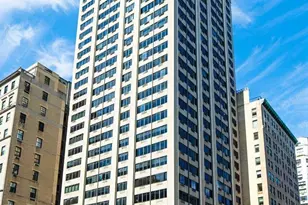 900 Park Ave, New York City, NY 10075 - Photo 17