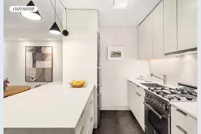 200 Central Park S #3I, New York City, NY 10019 - Photo 3