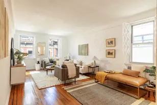 310 W 55th St, New York City, NY 10019 - Photo 1
