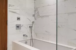 151 W 21st St, New York City, NY 10011 - Photo 9