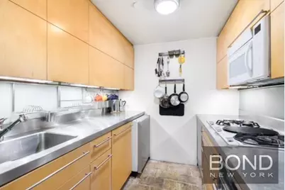 55 Poplar Street #5C, New York City, NY 11201 - Photo 3