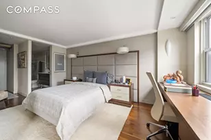 165 W 66th St, New York City, NY 10023 - Photo 5