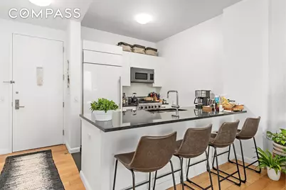 46-30 Center Boulevard #1106, New York City, NY 11109 - Photo 5