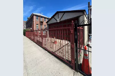 1040 Willmohr Street, New York City, NY 11212 - Photo 15