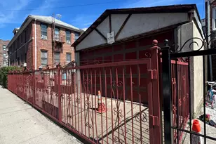 1040 Willmohr St, New York City, NY 11212 - Photo 15