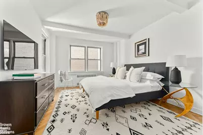 4 E 70th Street #5C, New York City, NY 10021 - Photo 5