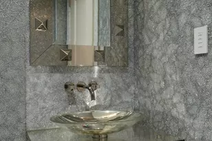 995 5th Ave, New York City, NY 10028 - Photo 19