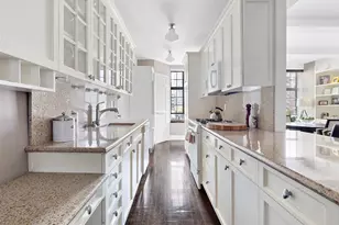 230 E 50th St, New York City, NY 10022 - Photo 5